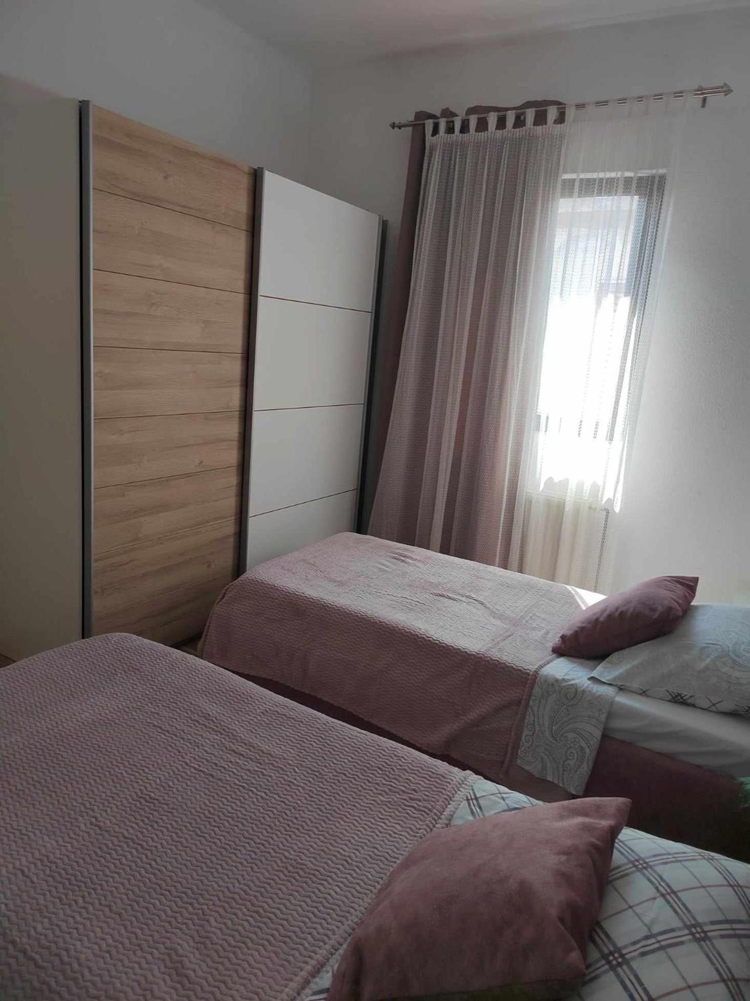 Apartmani Spomenka Seline Exterior photo